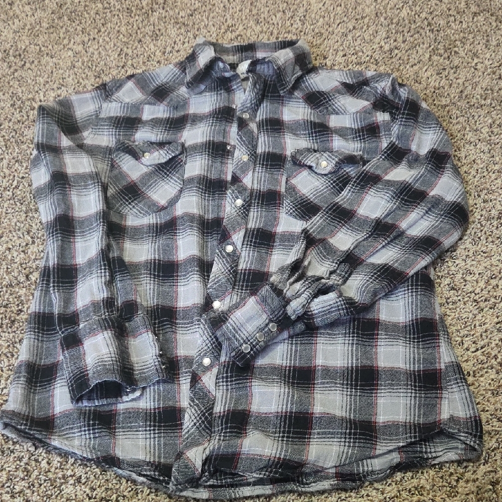Wrangler Black and Gray Plaid Casual Shirt